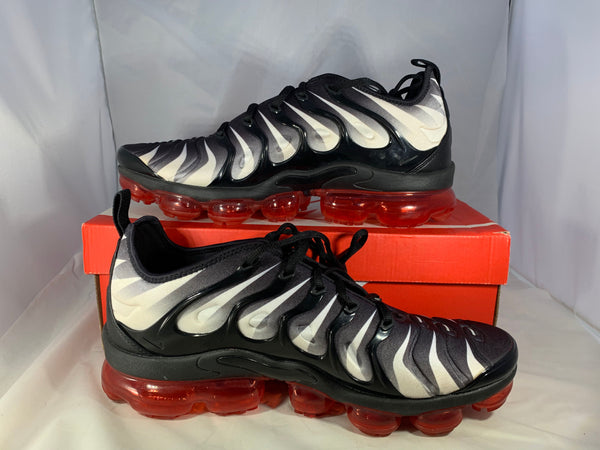 Nike Air Vapormax Plus Shark Black Red 2018 Size 11.5 AQ8632 001 Original Box